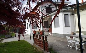 Casa Vacanze Terra Di Mezzo