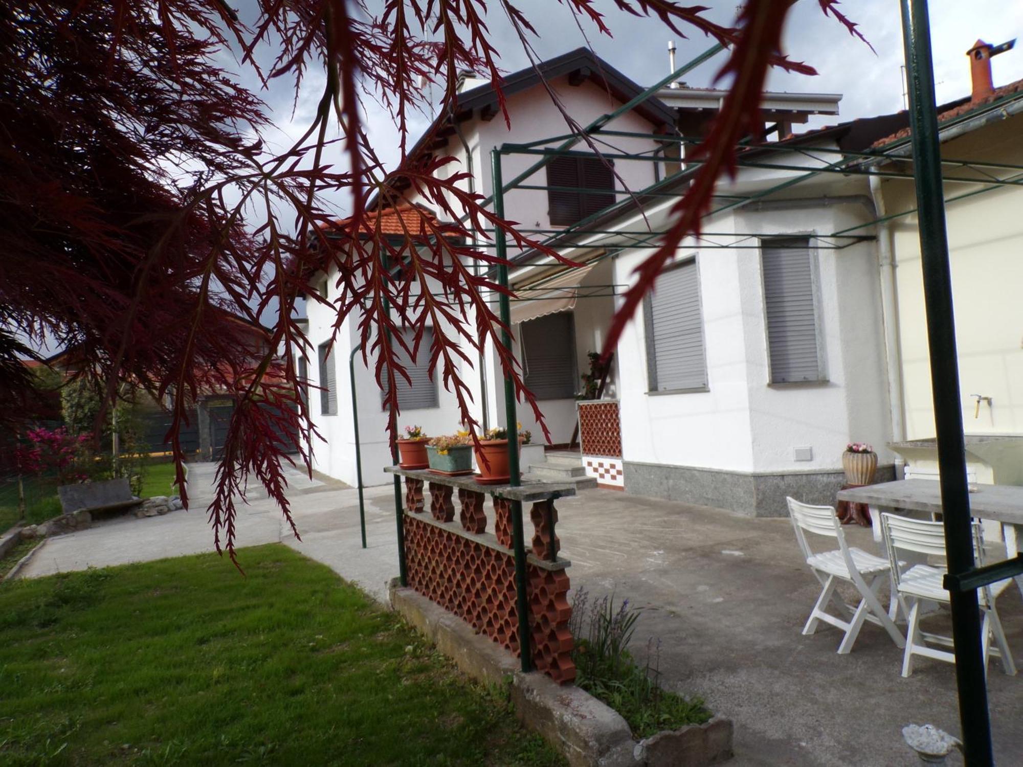 Casa Vacanze Terra Di Mezzo Invorio Inferiore Extérieur photo