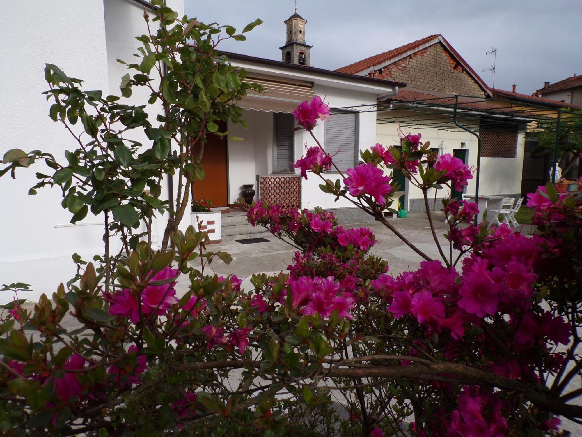 Casa Vacanze Terra Di Mezzo Invorio Inferiore Extérieur photo
